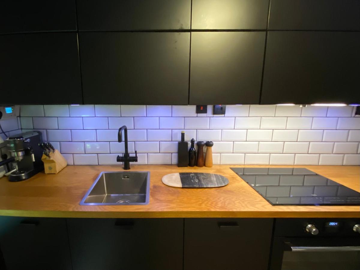 Centrally Located London Apartment ภายนอก รูปภาพ
