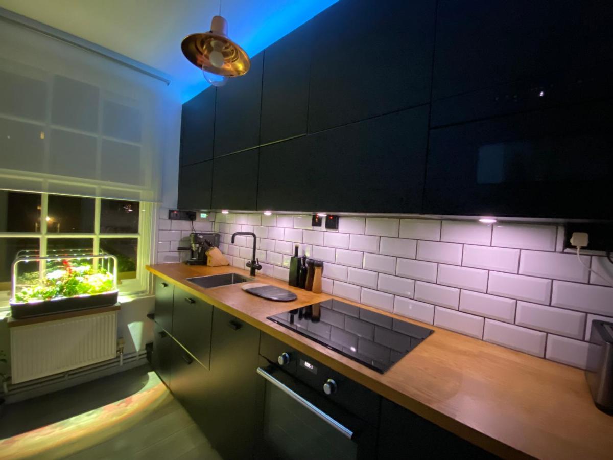 Centrally Located London Apartment ภายนอก รูปภาพ